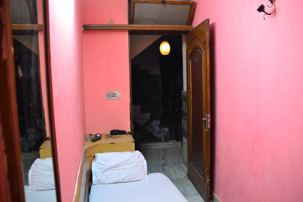 Yes Please Guest House New Delhi Phòng bức ảnh